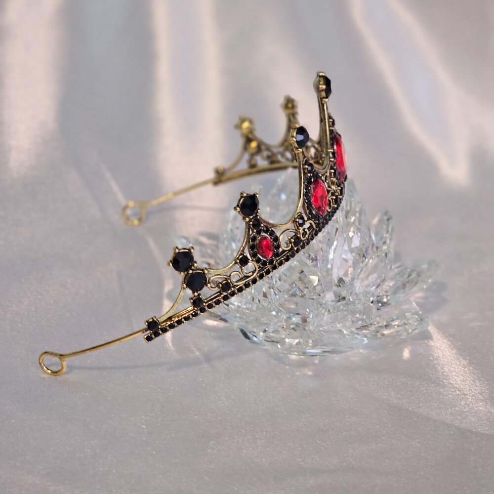 Medieval Rhinestone Tiara - Picture 2 of 2